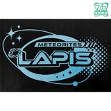 【7月中旬発送】めておら - Meteorites - グリッターロゴTシャツ(-FIRST 1MPACT- ver./Lapis)＜受付期間：～7/13＞